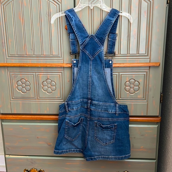 Short Overalls - Picture 2 of 3